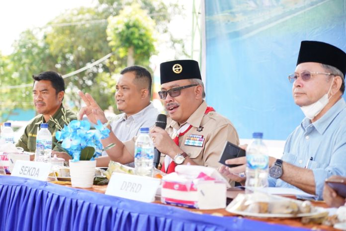 Setdako Batam, Jefridin Hamid (berbaju pramuka) saat membuka musrenbang Kelurahan Baloi Permai , Sabtu (21/1/2023) . (Foto : muhammad amin batamtv.com)