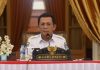 read news – Pemprov Kembali Gelontorkan Bantuan Bunga Pinjaman Nol Persen di 2023 ‘Program Bantuan Pinjaman Bunga Nol Persen (0%) Bagi Pelaku Usaha Mikro Kecil Menengah (UMKM) oleh Provinsi Kepri’ ini menjadi komitmen pemerintah Provinsi Kepri, sebagai cara meningkatkan perekonomian dan membangkitkan kembali UMKM . Gubernur Kepri H. Ansar Ahmad menegaskan bunganya ditanggung pemerintah, masyarakat hanya membayar pinjaman pokoknya saja. (21/1/2023). ( foto : dwi susilo - batamtv.com)