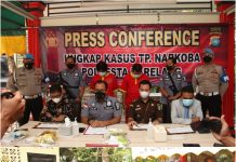 visit web batamtv.com – Polisi Ungkap & Musnahkan Narkoba Sabu 2,2 Kg