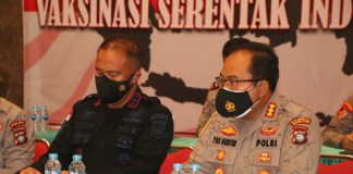 Kapolresta Dampingi Kapolda Tinjau Vaksinasi Serentak Se – Indonesia