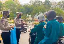 read news – Jumat Barokah, Polresta Bagikan Paket Makanan Kepada Jamaah Shalat Jum’at Masjid Jabal Arafah Nagoya