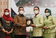 read news – Gubernur Ansar Hadiri Pisah Sambut Kajati Kepri