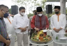 read news – Hadiri Milad ke-5 Future Education, Amsakar Dorong Pengembangan SDM Batam