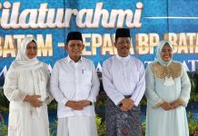 read news – Gubernur Berlebaran di Rumah Wagub