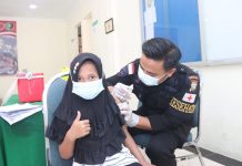 read news – Rayakan HUT Bhayangkara-76, Satbrimob & Biddokkes Polda Gelar Vaksinasi Covid-19