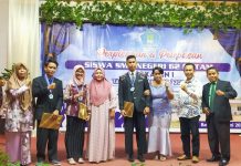 read news – Lulus 100 Persen, SMPN 62 Gelar Acara Perpisahan