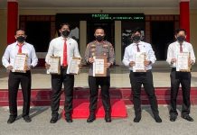 read news – Keberhasilan Penindakan Kasus Perampokan dan Pencurian Berbuah Dua Penghargaan untuk Polsek Lubukbaja