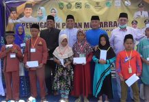 read news – Ketua LASQI Kota Batam Marlin Agustina Serahkan Piala Bergilir Lomba Solawat Nabi Muhammad SAW