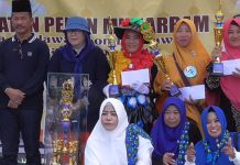 read news – Marlin Agustina Serahkan Piala Bergilir Lomba Sholawat Nabi Muhammad SAW