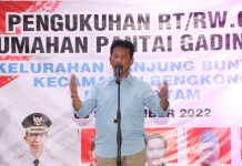 read news – Pengurus RT RW Pantai Gading Resmi Dilantik