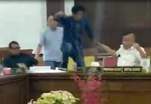 read news – Begini Reaksi Anggota Dewan saat Dengar Jawaban Lurah terkait Kisruh Pemilihan RW