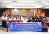 read news- Pelepasan Santri MUCI ke Malaysia untuk Belajar Setdako Batam , Jefridin Hamid (tengah, kemeja putih) saat melepas rombongan santri Ponpes Medina Umah Cendekia (MUC) yang diberangkatkan ke Malaysia dalam rangka Kegiatan Belajar, Rabu (26/10/2022). (Foto : muhammad amin - batamtv.com)