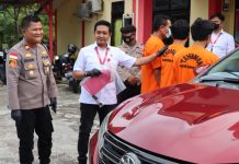 read news – Setengah Kuintal Tembaga ‘Diboyong’ dari dalam PT BAI Kapolsek Gunung Kijang Iptu Sugiono saat menjelaskan kronologi penangkapan tersangka pencurian, Senin (17/10/22). (Foto : dwi susilo - batamtv.com )