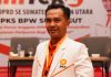 read news – Kenaikan UMK Batam 2023, Wahyu Wahyudin: Idealnya Rp5 Juta Ketua Komisi 2 DPRD Propinsi Kepri Wahyu Wahyudin, mendukung kenaikan UMK di angka RP 5 juta . Saat dijumpai Jumat (7/10/2022) , Wahyu. mengatakan kenaikan UMK beberapa pertimbangan. (F: muhammad amin-batamtv.com)