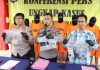 read news – Kawanan Tersangka Curanmor ini Sikat Delapan Motor Warga Kapolsek Bengkong, Iptu Mardalis saat ekspose kasus Selasa (25/10/2022) menyebut para tersangka menjual motor ke luar Pulau Batam. (F : muhammad amin - batamtv.com)