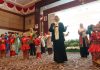 read news – Guru-guru Paud se Kepri Ikuti Peningkatan Imtaq Dewi Ansar saat mengikuti acara Peningkatan Iman dan Taqwa bagi guru Paud di Provinsi Kepulauan Riau 2022. di Aula Wan Seri Beni, Dompak, Kamis (3/11). (F : dwi susilo - batamtv.com)