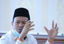 read news – Perkelahian Maut SMAN 1 Bintim, Yusuf SMn : Perlu Kedekatan Orangtua dengan Walimurid Pasca tewasnya siswa SMAN 1 Bintim, Anggota DPRD Propinsi Kepri, Yusuf SMn MM meminta orang tua dan guru lebih dekat sebagai bentuk kontrol kepada siswa. (Foto : dwi susilo - batamtv.com)