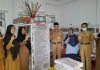 read news- Kadis Pusip Drs Samudin Sambangi Dua SMP Batam Samudin melaksanakan kunjungan dan monitoring ke Perpustakaan SMP Maitreyawira dan SMPN 6 Batam. (foto : Muhammad Amin - batamtv.com)