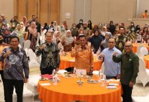 read news – Ansar Ahmad Ingatkan Bendahara SMA – SMK Berhati-hati Kelola Anggaran Gubernur Kepri Ansar Ahmad mengingatkan kepada para bendahara SMA dan SMK di Kepri untuk berhati hati dalam bekerja. (Foto : abuaqsa ra - batamtv.com)