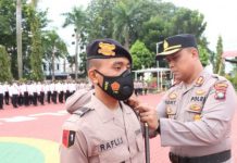 read news – Hanya Sebulan, 40 Siswa SPN Ikuti Latihan Kerja di Polres Karimun KApolres Karimun, AKBP Tony Pantano saat membuka Apel latihan kerja (Latja) Diktuba Polri SPN Polda Kepri di Polres Karimun , Senin (07/11/22). (Foto : dwi susilo - batamtv.com)