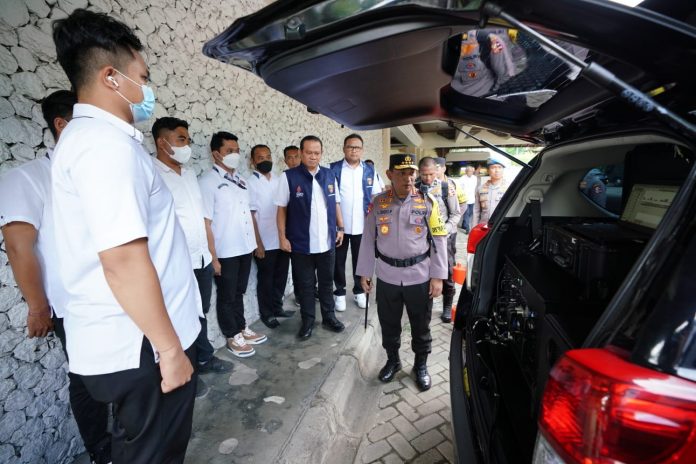 Kapolri Jenderal Listyo Sigit Prabowo siap mengantisipasi serangan siber pada KTT G20 di Bali. Tampak Kapolri Jenderal Listyo Sigit Prabowo meninjau Posko Satgas Gakkum Mabes Polri di Badung, Bali, Sabtu, 12 November 2022. (foto-humas -Polda Kepri)