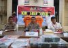 read news – Korupsi Dana Bergulir di Bintan, Polisi Amankan Dua Tersangka Kapolres Bintan, AKBP Tidar Wulung Dahono (depan - tengah) telah menetapkan dua tersangka dalam kasus bergulir di Bintan., Selasa (1/11/2022) (Foto : dwi susilo - batamtv.com)