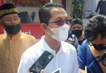 read news – Usai Juara Umum Porprov 2022, Pemko Batam Rancang Perda Keolahragaan Wakil Walikota Batam, Amsakar Achmad berencana mengajukan Perda Keolahragaan untuk menyikapi kondisi banyaknya atlet berprestasid di Batam . (Foto : muhammad amin - batamtv.com)