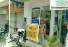 read news – Pelaku Kejahatan tak Segan Beraksi di Keramaian Patroli keamanan dan juga pemasangan spanduk himbauan menjaga keamanan juga dilakukan Polsek Batuampar demi meminimalisir tindak kejahatan di tempat keramaian. (Foto : muhammad amin - batamtv.com)