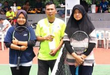 read news – Kontingen Batam Dominasi Perolehan Medali Porprov V Yudi elianto (tengah) membawa dua pemain dalam final yang berlangsung Selasa (8/11/2022)(Foto : Dwi Susilo - Batam tv.com )