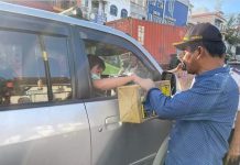 read news- Walikota Rudi Turun Tangan Galang Dana Korban Gempa Cianjur Walikota Batam, HM Rudi, memimpin langsung aksi penggalangan dana untuk korban Gempa Cianjur, Selasa (22/11/2022) (Foto : abyaqsa ra - batamtv.com)