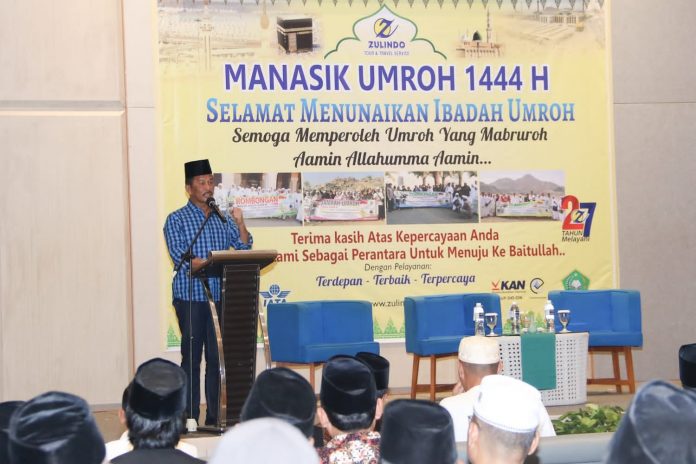 Walikota Batam HM Rudi saat melepas keberangkatan secara resmi peserta umroh mengikuti manasik, di Hotel Harris Batam Center, Minggu (30/10/2022). (Foto : muhammad amin - batamtv.com)