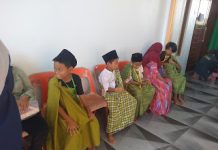 read news – Puluhan Anak Anak di Griya Batuaji Dikhitan