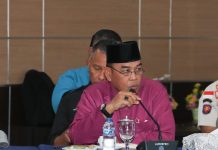 read news – Bayar Tiket Bus Trans Batam nanti tak lagi Pakai Duit Tunai , Ini Caranya Kepala Dishub Kota Batam, Salim, menegaskan Batam akan menjadi Kota Maju dan Smart City berbasis teknologi. Ke depan dalam rangka mendukung Kota Batam menjadi kota digitalisasi pembayaran non tunai tiket bus trans Batam mulai diterapkan pada tahun depan efektif berjalan pada per 1 Januari 2023 hingga kedepannya, Rabu (14/12/2022). Masyarakat bisa menggunakan uang elektronik Brizzi dari BRI dan kedua QRIS (Quick Response Indonesia Standar). (Foto : Muhammad Amin - batamtv.com)