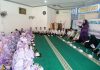 read news -Penghuni Lapas Khusus Perempuan ini Ikuti Tausiyah Ustaz Deden Sirozuddin Para warga binaan di Lapas Khusus Perempuan mengikuti acara bertajuk Pembinaan Akhlak Mulia Tim Penggerak PKK Kota Batam. Wakil Gubernur Kepri Hj Marlin Agustina Rudi (berdiri pegang mix) hadir dalam acara pembinaan yang mengusung tema Muliakan Ibumu Niscaya Rahmat Allah Mengalir Untukmu. Kali ini acara yang ditaja Rabu (28/12) menampilkan Ustaz Deden Sirozuddin. ( foto : muhammad amin - batamtv.com)