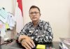 read news – Dr Lagat Ingatkan Pemerintah Jangan Tergesa-gesa soal Pemblokiran STNK Tunggak Pajak Dr Lagat Siadari selaku Kepala Perwakilan Ombudsman RI Provinsi Kepulauan Riau berharap nantinya pemerintah tidak tergesa-gesa untuk segera menetapkan peraturan pemblokiran STNK terhadap pengguna kendaraan yang tidak bayar pajak selama 2 tahun. Hal ini disampaikannya Selasa, (20/12/2022) di Kantor Perwakilan Ombudsman RI Provinsi Kepulauan Riau. Dia mewanti-wanti Pemerintah Kepri agar tidak tergesa-gesa jika nantinya pemblokiran Surat Tanda Nomor Kendaraan (STNK) bagi pengguna kendaraan yang tidak melakukan perpanjangan dua tahun berturut turut diterapkan.