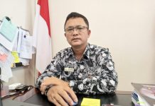 read news – Dr Lagat Ingatkan Pemerintah Jangan Tergesa-gesa soal Pemblokiran STNK Tunggak Pajak Dr Lagat Siadari selaku Kepala Perwakilan Ombudsman RI Provinsi Kepulauan Riau berharap nantinya pemerintah tidak tergesa-gesa untuk segera menetapkan peraturan pemblokiran STNK terhadap pengguna kendaraan yang tidak bayar pajak selama 2 tahun. Hal ini disampaikannya Selasa, (20/12/2022) di Kantor Perwakilan Ombudsman RI Provinsi Kepulauan Riau. Dia mewanti-wanti Pemerintah Kepri agar tidak tergesa-gesa jika nantinya pemblokiran Surat Tanda Nomor Kendaraan (STNK) bagi pengguna kendaraan yang tidak melakukan perpanjangan dua tahun berturut turut diterapkan.
