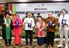 read news – Jefridin: Lulusan Sarjana di Batam Kembangkan Pengetahuan untuk Pembangunan di Batam Sekretaris Daerah (Sekda) Batam, Jefridin Hamid, saat menghadiri Wisuda Angkatan XII Akademi Analis Kesehatan Putra Jaya Batam (AAK PJB) di Hotel Travelodge, Selasa (27/12/2022). Jefridin menyampaikan selamat bagi para orang tua dan mahasiswa yang sudah diwisuda. Ia berpesan, agar ilmu yang didapat selama masa kuliah, dapat diterapkan di tengah masyarakat. (foto abyaqsa ramadan - batamtv.com)