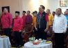 read news – Rakercab ke III DPC PDIP Karimun Dibuka Resmi Soerya Respationo Pembukaan Rapat Kerja Cabang (Rakercab) ke-III DPC PDIP Kabupaten Karimun, Selasa (20/12/2022). Pelaksanaan Rakercab ini berlangsung spesial lantaran dihadiri dan dibuka langsung Ketua DPD PDI Perjuangan Propinsi Kepri Soerya Respationo (kedua dari kanan) di Aston Hotel.(Foto : Dwi Susilo-batamtv.com)