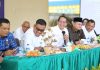 read news – Musrenbang Kelurahan Mangsang, Wawako Amsakar Minta Ada Prioritas Program Wakil Walikota Amsakar Ahmad ( tengah pegang mix) saat menghadiri dan membuka musrenbang Kelurahan Mangsang Kecamatan Sungai Beduk, Selasa (17/1/2023). Selain menghimpun usulan pembangunan dari warga, kesempatan itu juga dimanfaatkan untuk mensosialisasikan prioritas-prioritas pembangunan Kota Batam. Dia mengajak warga bersyukur serapan anggaran paling banyak di Kecamatan Sungai Beduk, adalah Kelurahan Mangsang. ( foto : abyaqsa ramadan - batamtv.com)