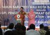 read news – HM Rudi Ajak Semua Elemen Dukung Pembangunan Kota Batam Walikota Batam HM Rudi dalam SIlaturahmi dan Peringatan Tahun Baru 2023 di GPI Sabtu (21/1/2023) malam , mengajak seluruh elemen masyarakat Kota Batam untuk dapat terus mendukung pembangunan Kota Batam. Dimana, saat ini tengah gencar-gencarnya dilakukan Pemko Batam maupun BP Batam. HM Rudi juga mengajak untuk terus jaga dan dukung agar benar-benar dapat menjadi kota yang maju . (Foto : abyaqsa ramadan - batamtv.com)