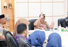 read news – Kwarcab Batam Siap Siap Menuju ke Pertemuan Raimuna Nasional Sekretaris Daerah (Sekda) Kota Batam sekaligus Ketua Kwartir Cabang Gerakan Pramuka Kota Batam, Jefridin Hamid memimpin jalannya rapat persiapan seleksi peserta Rainas yang akan menjadi wakil Kota Batam di kancah nasional tersebut, di Kantor Wali Kota Batam, pada Kamis (23/2/2023). (Foto : abyaqsa ramadan - batamtv.com)