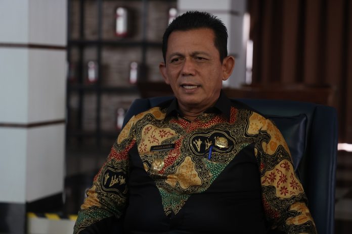 Gubernur Kepri Ansar Ahmad bersyukur meskipun Kepri adalah daerah kepulauan, namun indikator makro di provinsi ini menunjukkan hasil yang bagus, salah satunya adalah angka stunting.  Stunting ini harus dikejar agar tercapai seperti target presiden, tahun lalu masih 17 persen, tahun ini turun 2 persen. (Foto : dwi susilo - batamtv.com)
