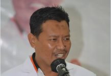 read news – PKS Usung Anies Baswedan jadi Capres, Yusuf SMn: Ini Momen Menyatukan Nasionalis dan Religius Ketua DPD PKS Kota Batam Yusuf SMn MM siap mensukseskan menyampaikan dukungan DPD PKS Kota Batam atas ditetapkannya Anies Baswedan sebagai bakal calon presiden. Minggu (25/2/2023). (Foto : abyaqsa ramadan - batamtv.com)