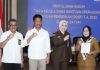 read news – Pemko Batam Gelar Penyuluhan Hukum Dana BOSP untuk Tingkatkan Mutu Pendidikan Wali Kota Batam, Muhammad Rudi (kedua dari kiri) tidak bosan mengingatkan kepada semua kepala sekolah untuk dapat mengelola dana BOSP ini sesuai dengan aturan dan mekanisme yang ada. Pihaknya berharap ke depan tidak ada lagi kepala sekolah yang terjerat kasus hukum karena penyalahgunaan dana BOSP ini.Hal ini dikatakan Rudi saat membuka kegiatan ini, Selasa (31/1/2023). ( Foto : abyaqsa ramadan- batamtv.com)