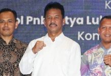 read news – Komandan Lanud Hang Nadim Batam Berganti, Ini Sosoknya Pisah sambut Komandan Pangkalan TNI Angkatan Udara (Danlanud) Hang Nadim di Best Western Panbil (BWP), Rabu (8/2/2023) dihadiri Wali Kota Batam Muhammad Rudi (tengah). Letkol Pnb Iwan akan menempati posisi barunya sebagai Komandan Skadron Taruna Tingkat III (Danskadtar III) Wingtar Akademi Angkatan Udara (AAU) di Yogyakarta. (Foto : abyaqsa ramadan - batamtv.com)