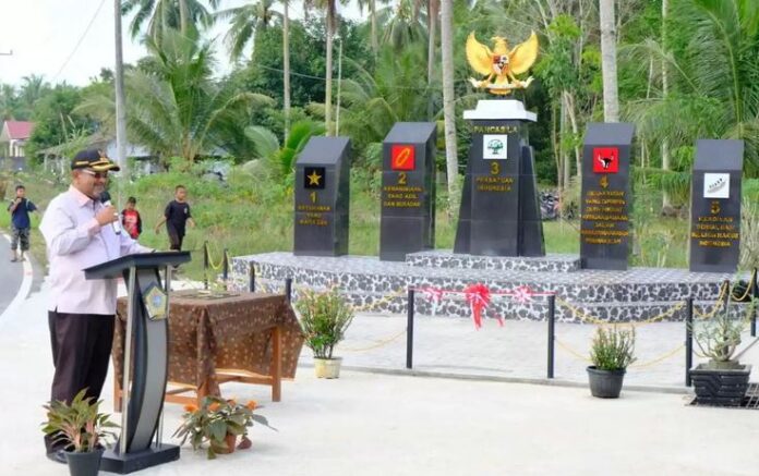 Bupati Karimun, Aunur Rafiq berharap Tugu Pancasila ini bisa dijaga dan dilestarikan usai diresmikan, Minggu (19/3/2023) (Foto : abdi perdana - batajmtv.com)