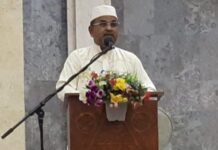 read news – Masjid Agung Karimun Pilihan Aunur Rafiq Awali Safari Ramadhan Bupati Karimun Aunur Rafiq mengawali safari ramadan di Masjid Agung Karimun Rabu (22/3/2023) malam. (Foto : abdi perdana - batamtv.com)