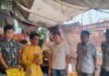 read news – Masuki Ramadan, Dinas KUPP Bintan Siap-siap Penuhi Stok Migor Kepala DKUPP Bintan Asy Syukri, Jum’at (17/3) siang saat melakukan pengawasan penjualan Minyakkita di pasar Tanjunguban. (Fopto : abdi perdana - batamtv.com)