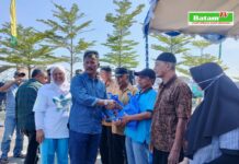 read news – Kepala BP Batam Distribusikan 4.340 Paket Sembako Bersubsidi ke Warga Kecamatan Belakang Padang