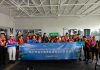 read news – Dunia Pariwisata Bakal Diramaikan Wisman China yang datang ke Batam Dinas Kebudayaan dan Pariwisata (Disbudpar) Kota Batam menyambut wisatawan mancanegara (wisman) pertama asal China. Mereka berjumlah 41 wisman ini datang melalui Pelabuhan Ferry Batam Centre, Sabtu (11/3/2023). (Foto : abyaqsa ramadan - batamtv.com)